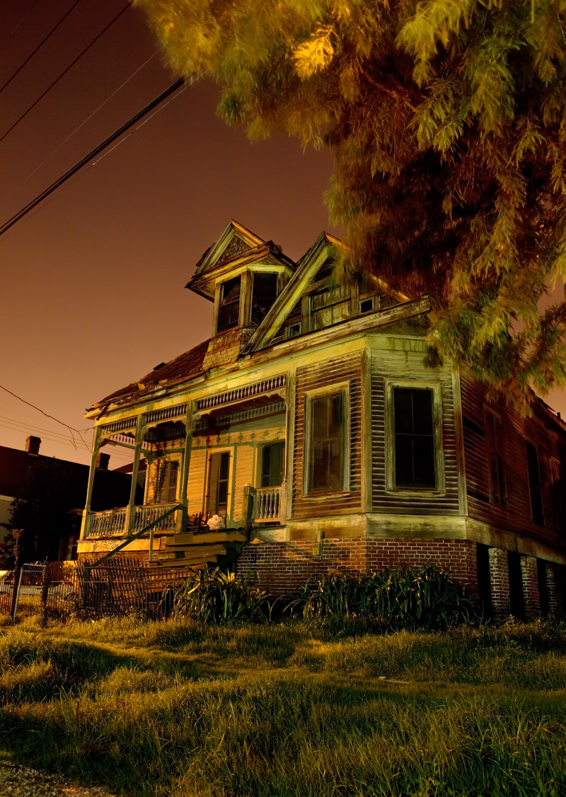 Illustration for article titled Beautiful photos of haunted New Orleans